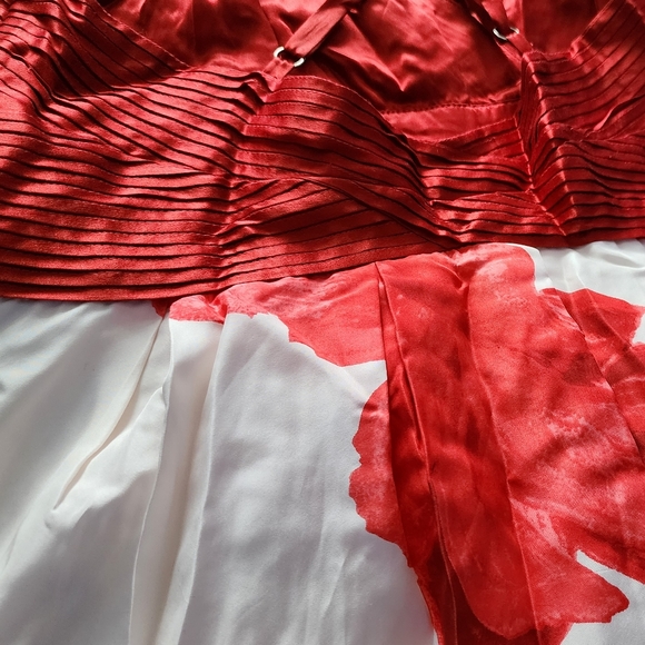 Red & White Floral Dress Sz 9 - Picture 6 of 6